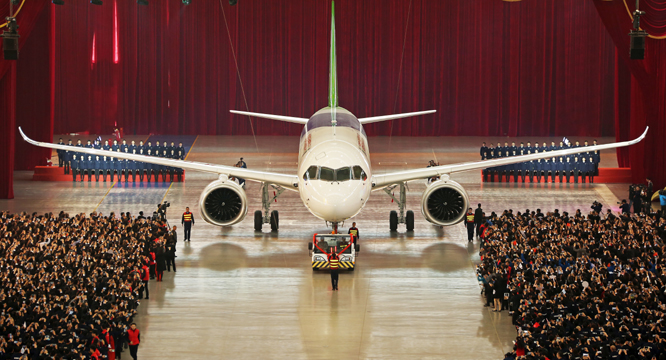 【新时代·新本领】 十年磨一剑 国产大飞机冲上云霄