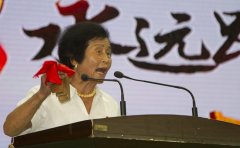 和静县：67岁老党员参加主题演讲比赛