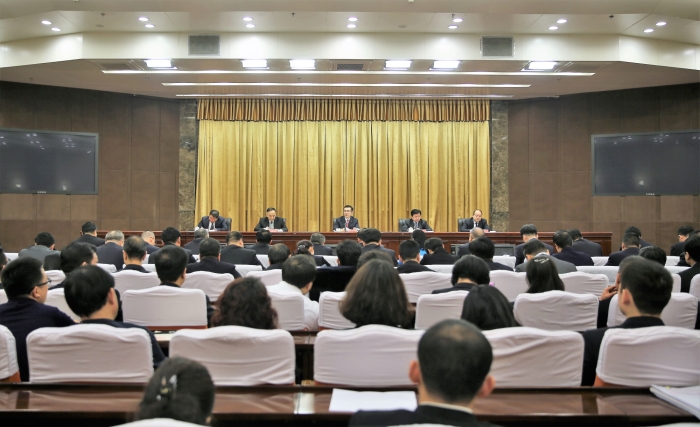 1517053658650021443.jpg 【调整1】1月27日干部大会现场_副本.jpg