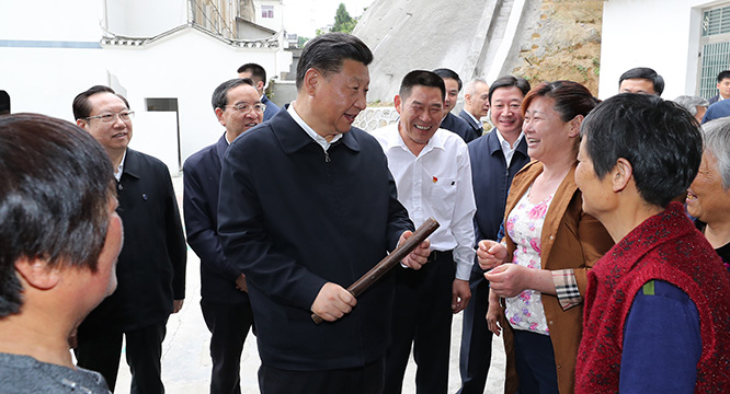 习近平在湖北考察时强调 坚持新发展理念打好“三大攻坚战” 奋力谱写新时代湖北发展新篇章