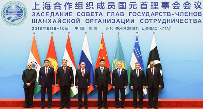 习近平主持上海合作组织青岛峰会小范围会谈