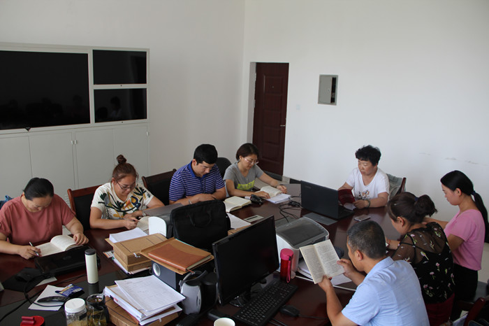 【纪检人·镜头】学好《条例》 严守党纪