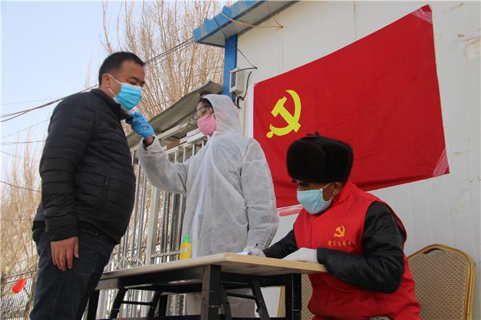 镜头｜致敬最美“逆行者”