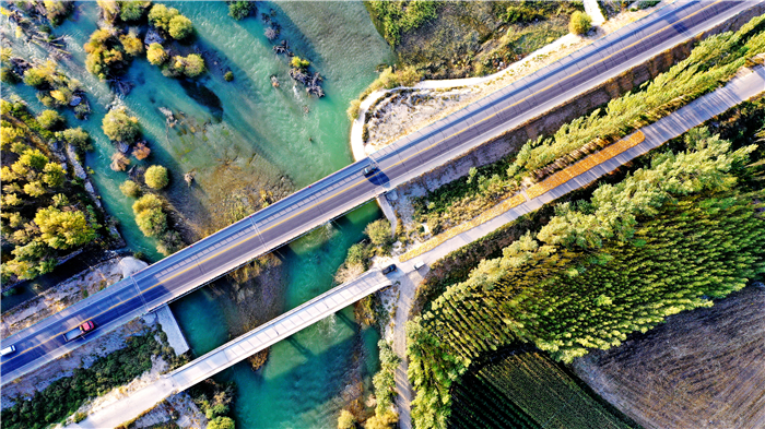 跟着镜头品诗词｜秋高气爽 月明风清