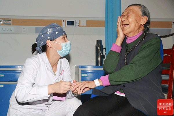 镜头 | 医以济世