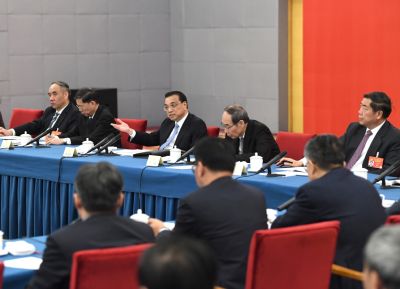 李克强栗战书汪洋王沪宁赵乐际韩正分别看望出席全国政协十三届二次会议委员