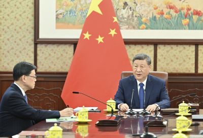 习近平听取李家超述职报告