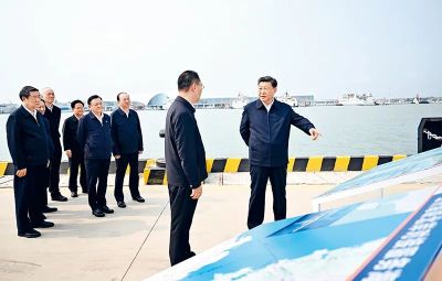 《求是》杂志发表习近平总书记重要文章《加快构建新发展格局 把握未来发展主动权》